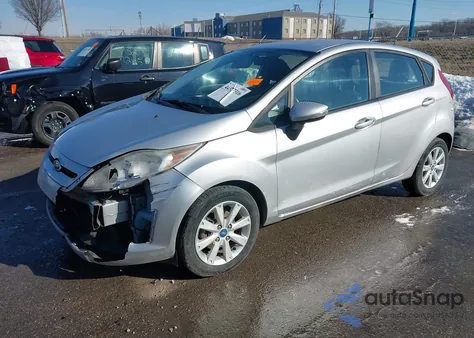 2013 Ford Fiesta Se z USA, uszkodzony, nr VIN 3FADP4EJXDM201225